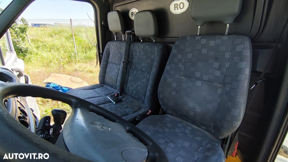 Mercedes-Benz Sprinter - 4