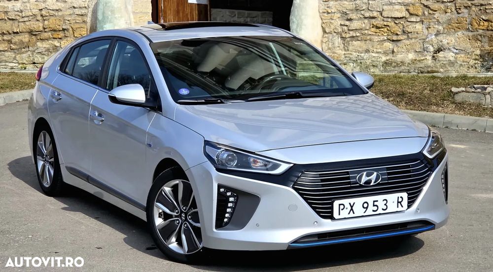 Hyundai IONIQ 1.6 GDI Premium - 10