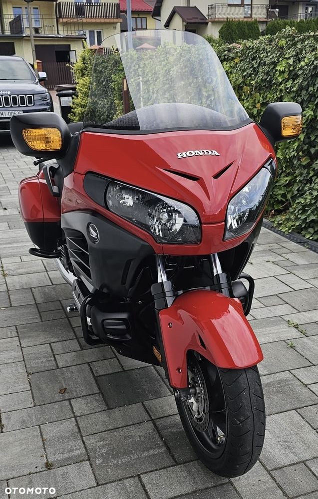 Honda GL - 5