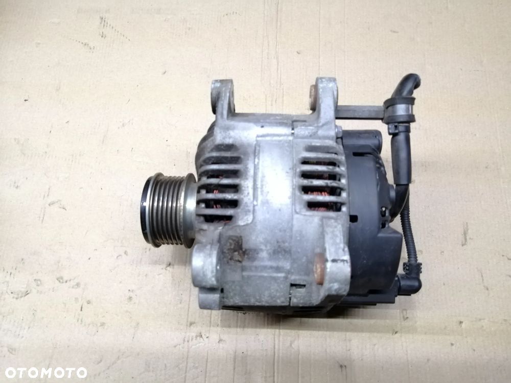 Volkswagen Passat B6 2.0 TDi alternator Valeo 180A 021903026L TG17C019 - 3