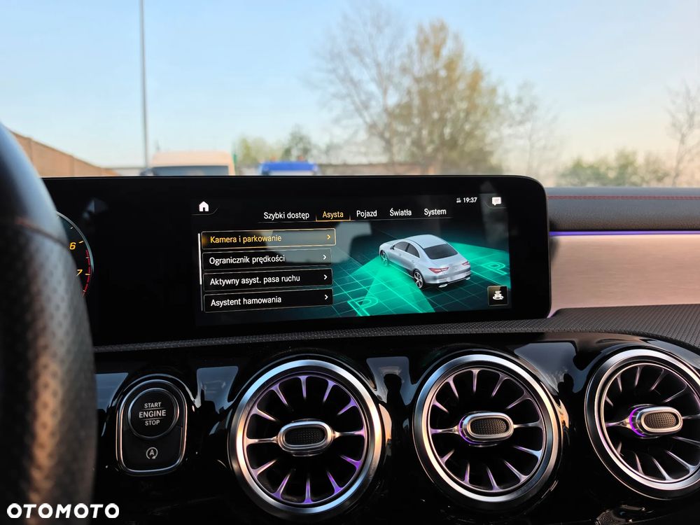 Mercedes-Benz CLA 180 AMG Line - 18