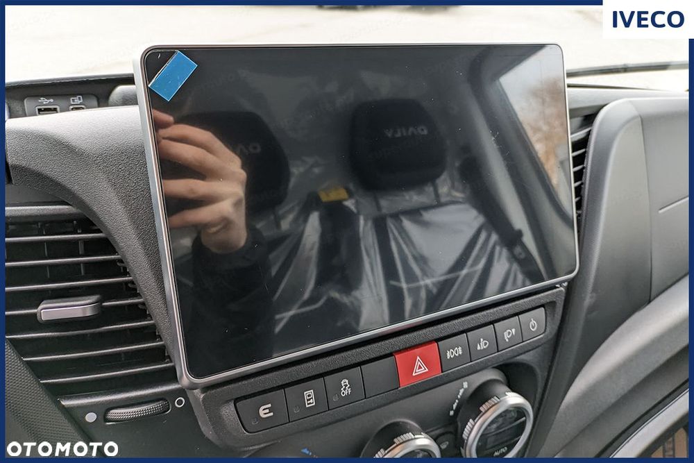 Iveco Daily 35S18 Kontener 8EP + Winda 3.0 180KM - 14