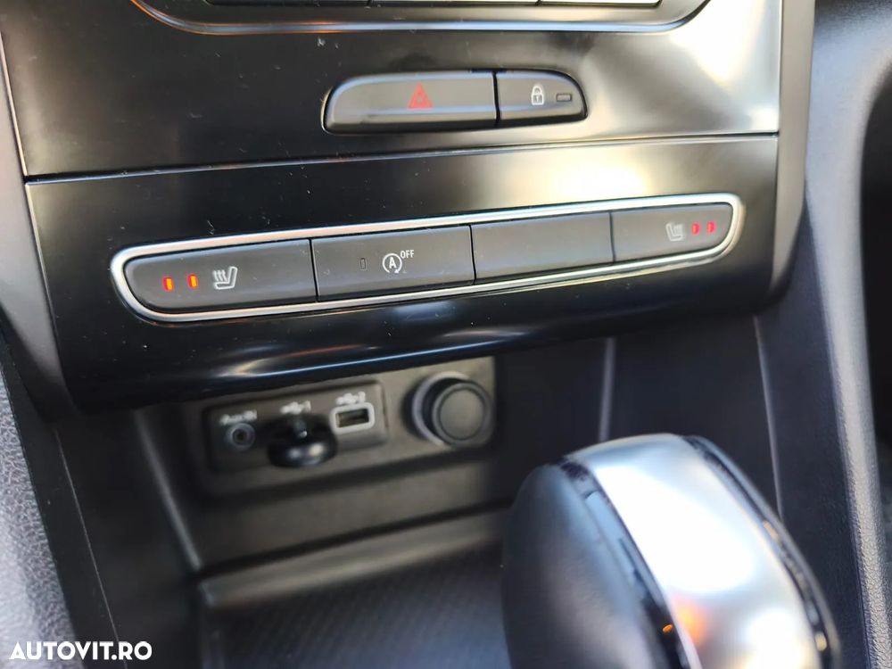 Renault Megane TCe 140 EDC GPF Techno - 17