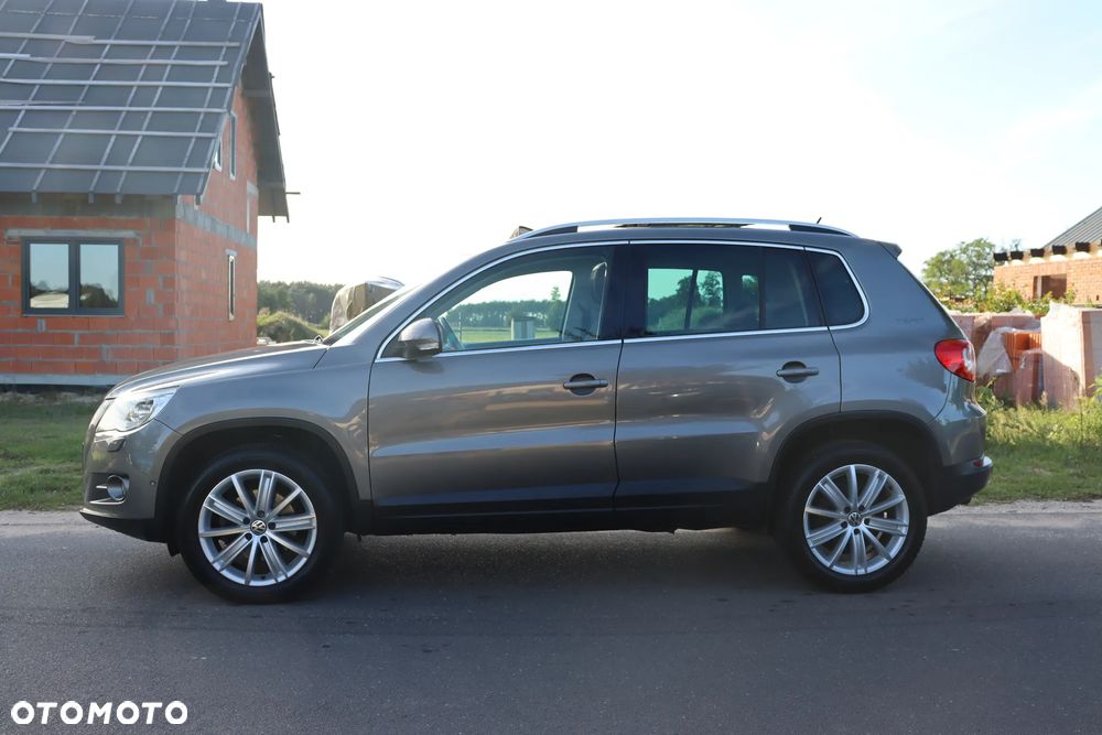 Volkswagen Tiguan - 11