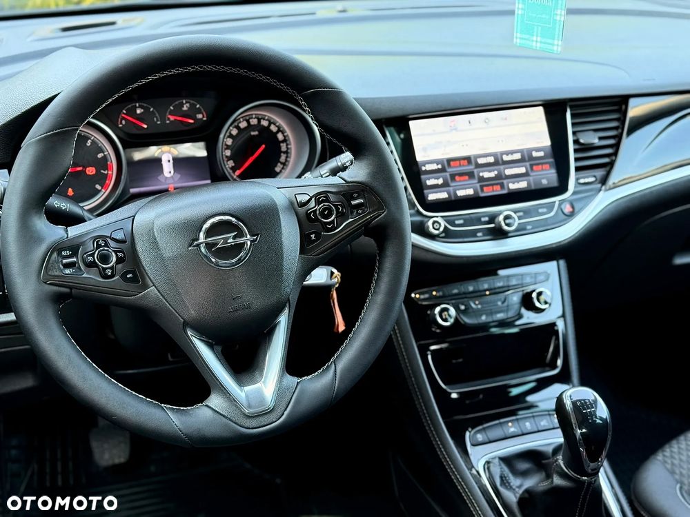 Opel Astra 1.4 Turbo Start/Stop Business - 11