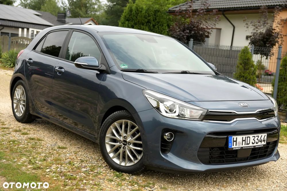 Kia Rio 1.4 L - 11