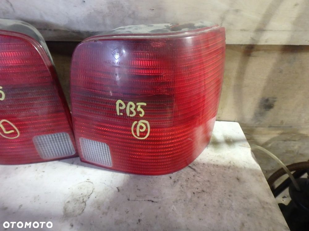 Lampa prawa i lewa tylna VW Passat B5 kombi - 1