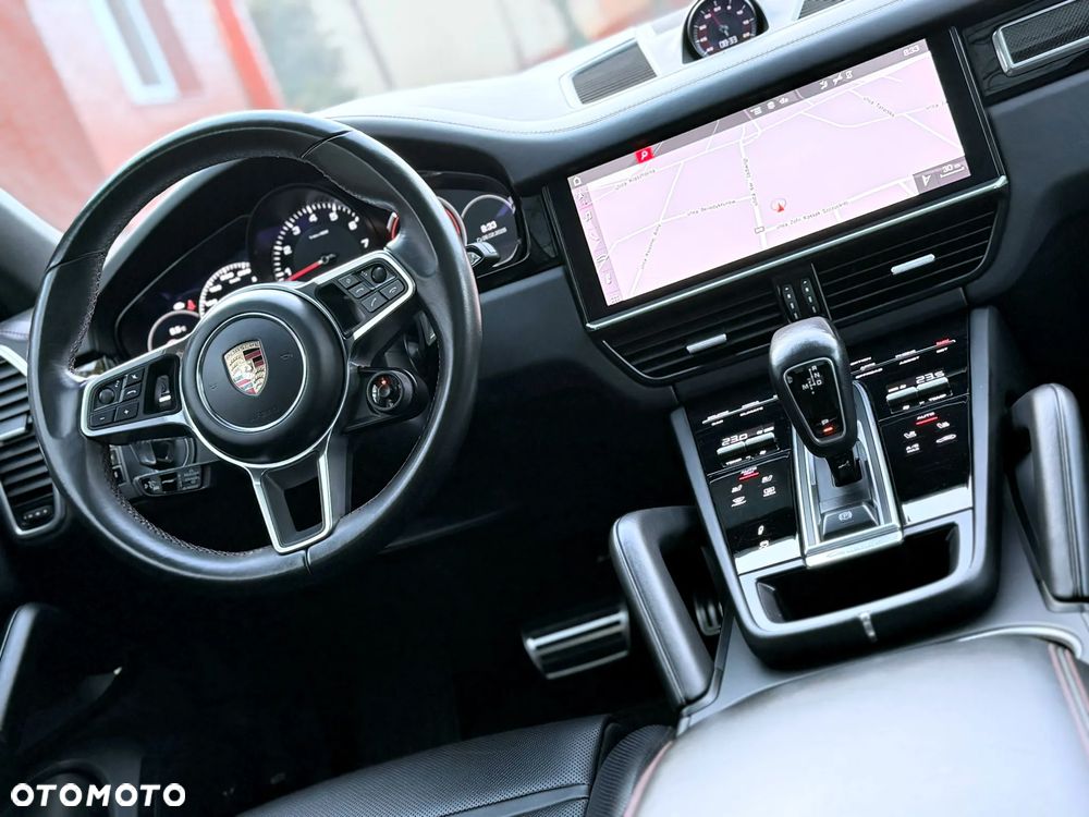 Porsche Cayenne S - 23