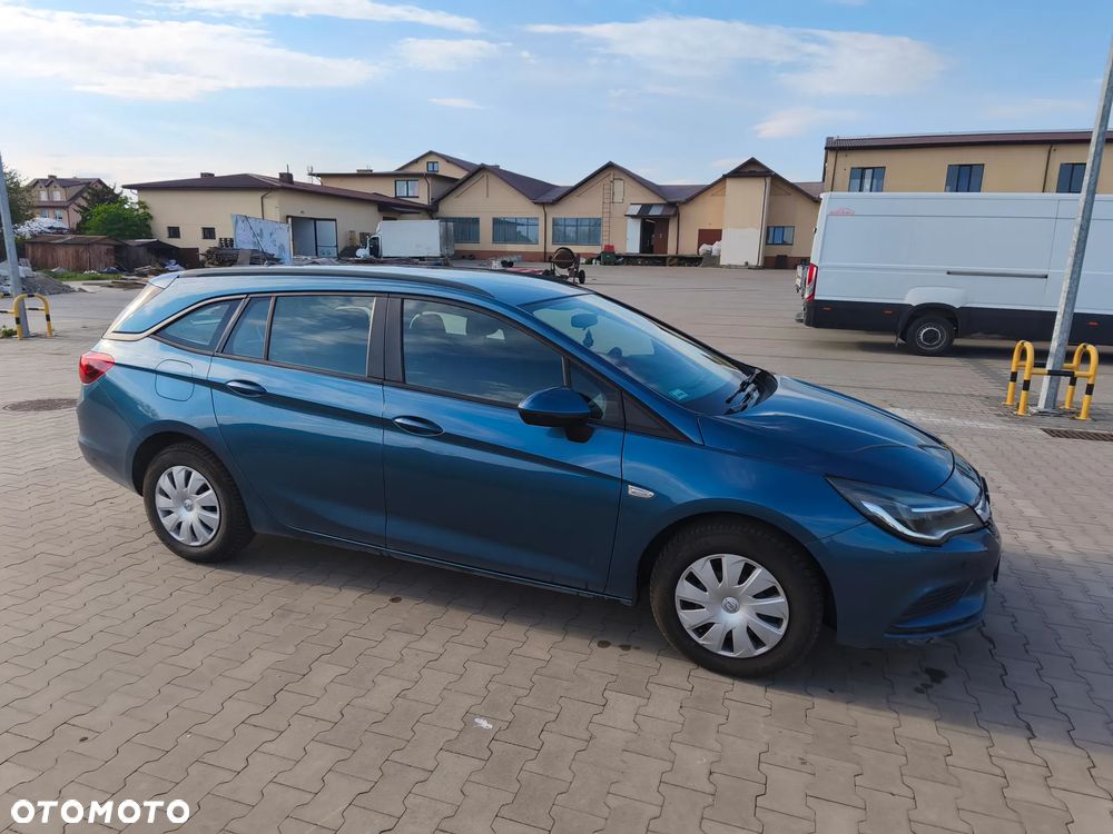 Opel Astra 1.6 CDTI Enjoy - 1