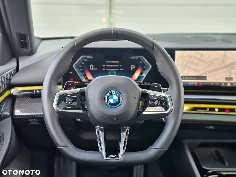 BMW Seria 5 550e xDrive PHEV M Sport - 35