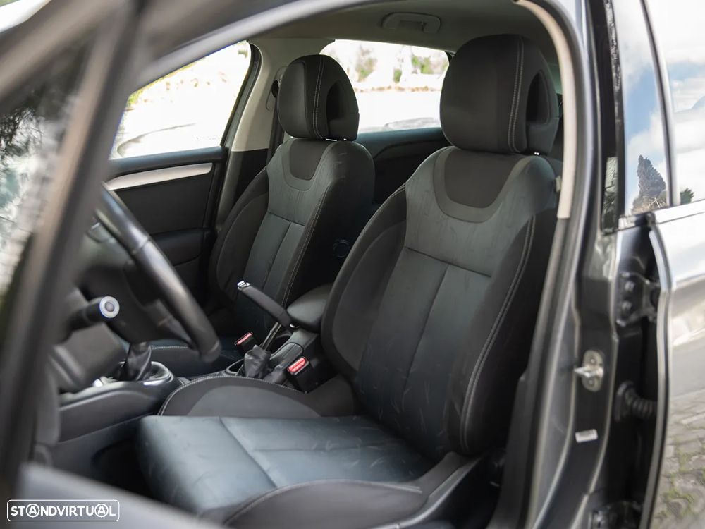 Citroën C4 1.6 HDi Attraction - 17