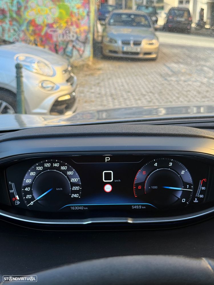 Peugeot 5008 1.5 BlueHDi Allure EAT8 - 16