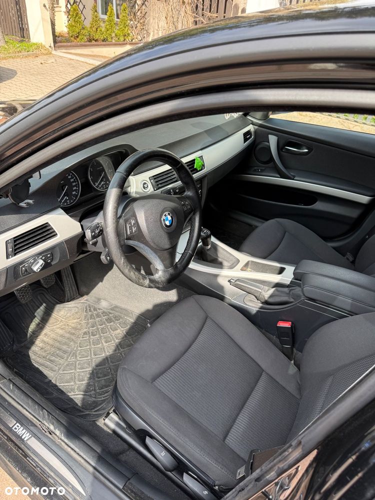 BMW Seria 3 318i Edition Exclusive - 7