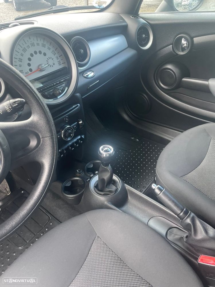 MINI Clubman Cooper D - 11