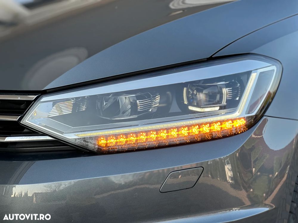 Volkswagen Touran 2.0 TDI SCR (BlueMotion Technology) Highline - 14