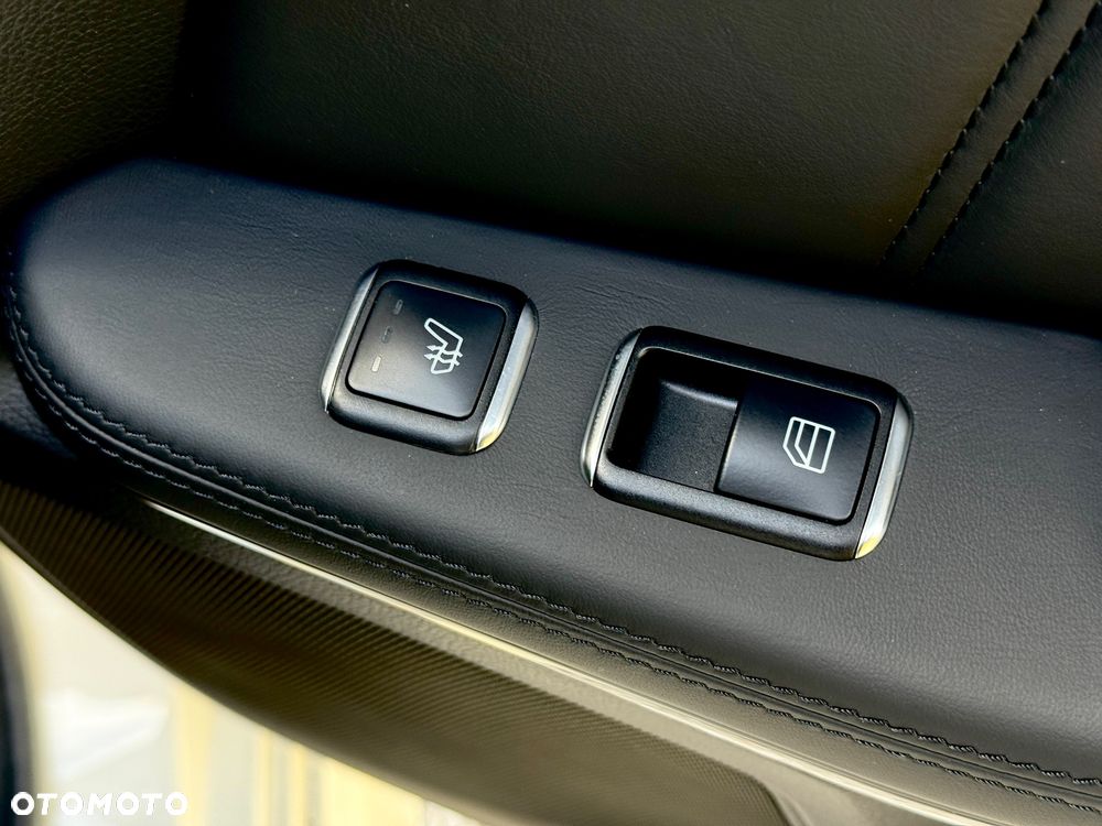 Mercedes-Benz Klasa E 63 AMG 4Matic AMG Speedshift MCT - 32