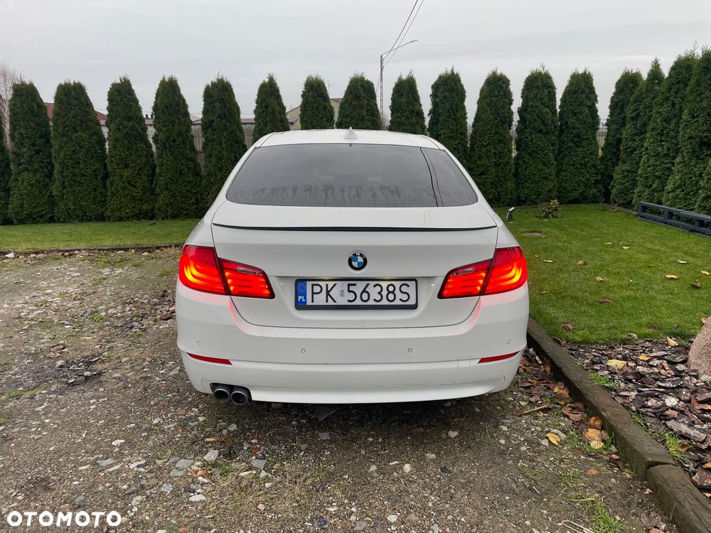 BMW Seria 5 ver-520d-modern-line - 4