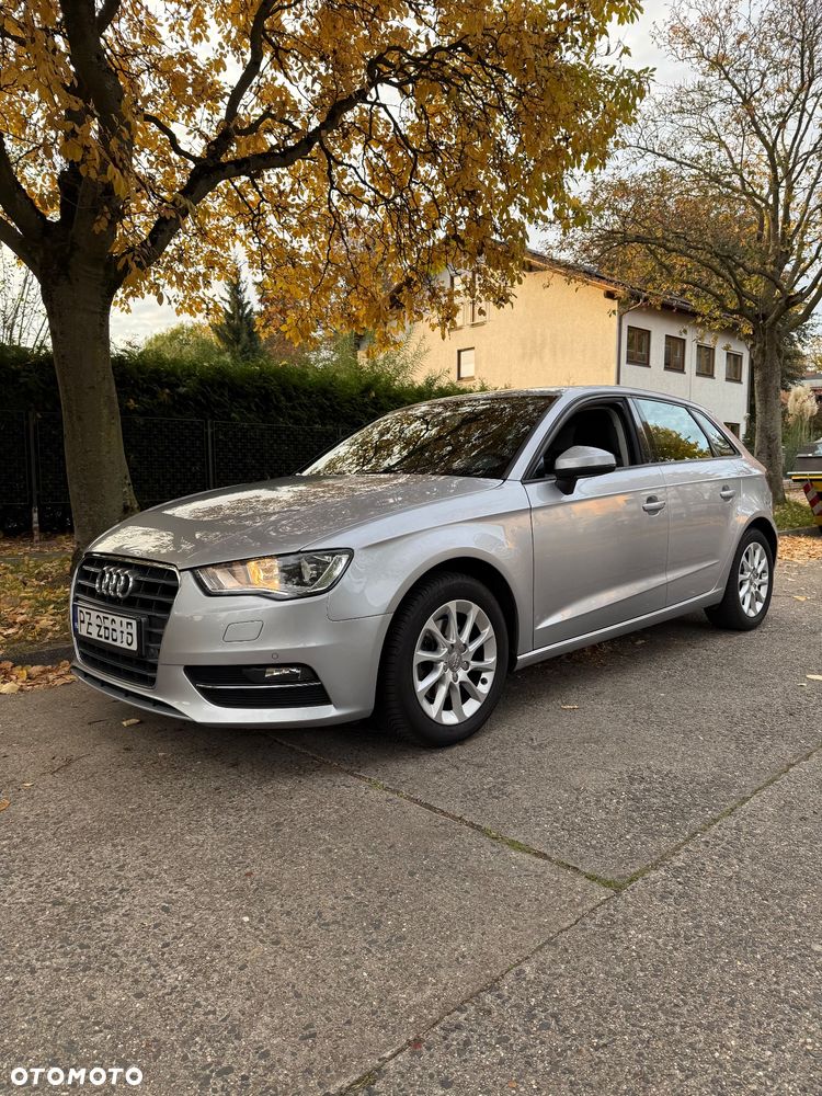 Audi A3 Sportback - 1