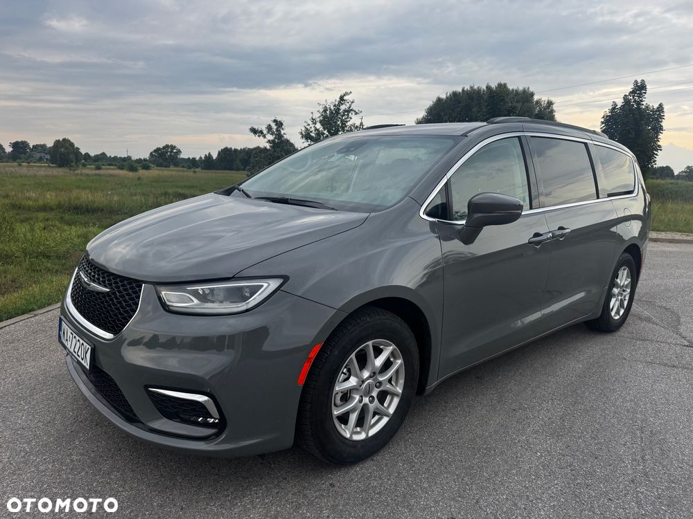 Chrysler Pacifica - 1
