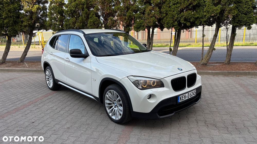 BMW X1 xDrive28i Sport Line - 4