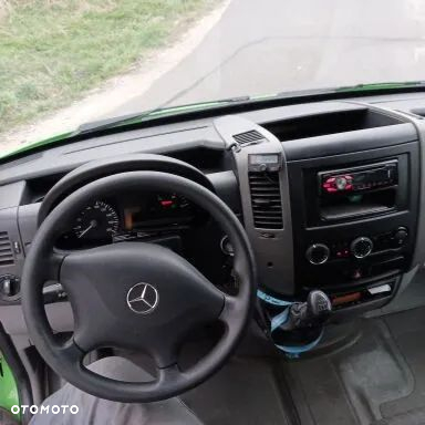 Mercedes-Benz Sprinter - 13
