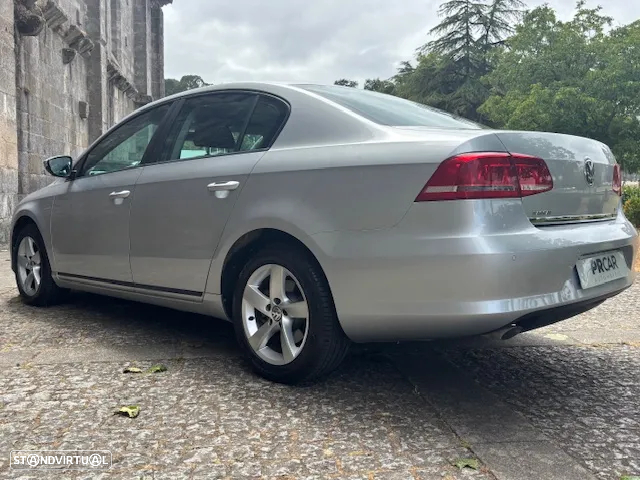VW Passat 1.6 TDI BlueMotion - 23