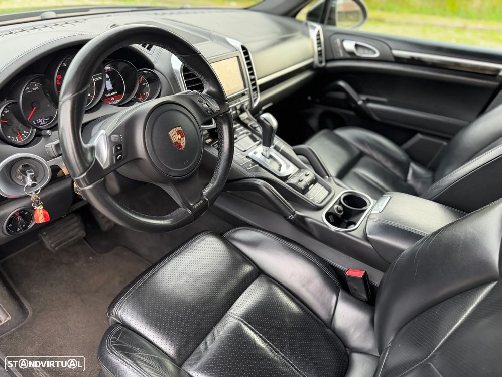 Porsche Cayenne Tiptronic S - 2