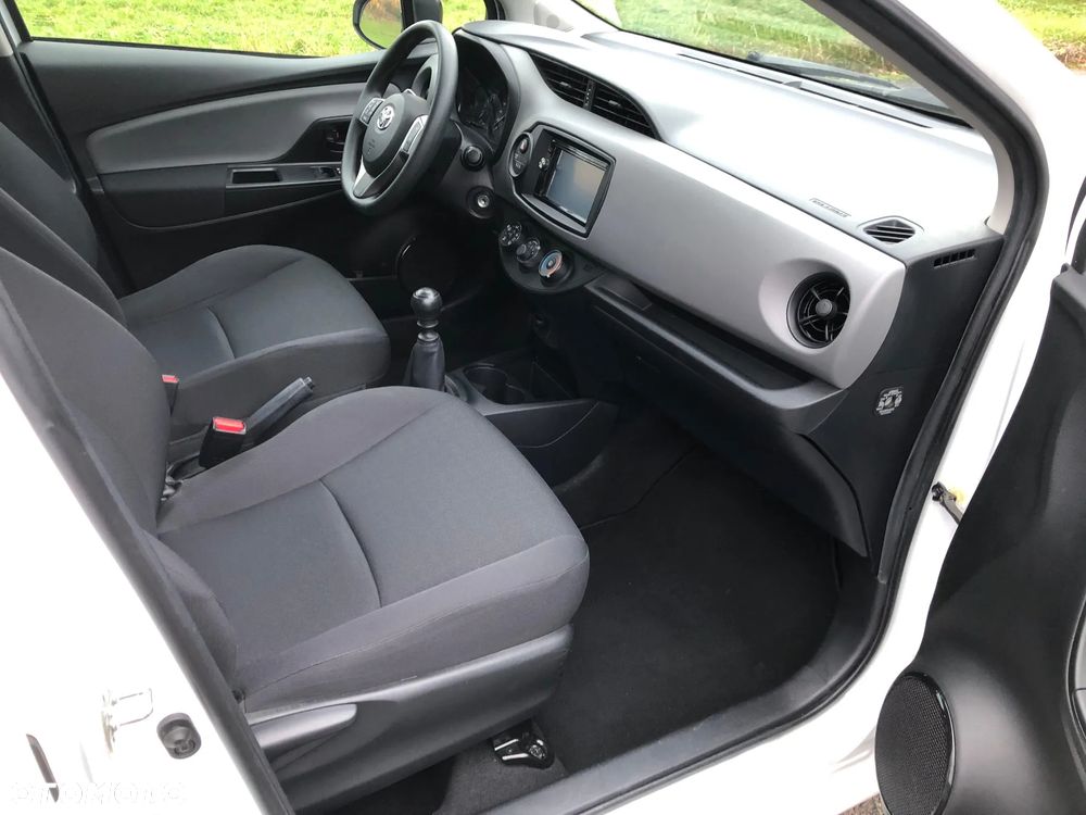 Toyota Yaris - 7