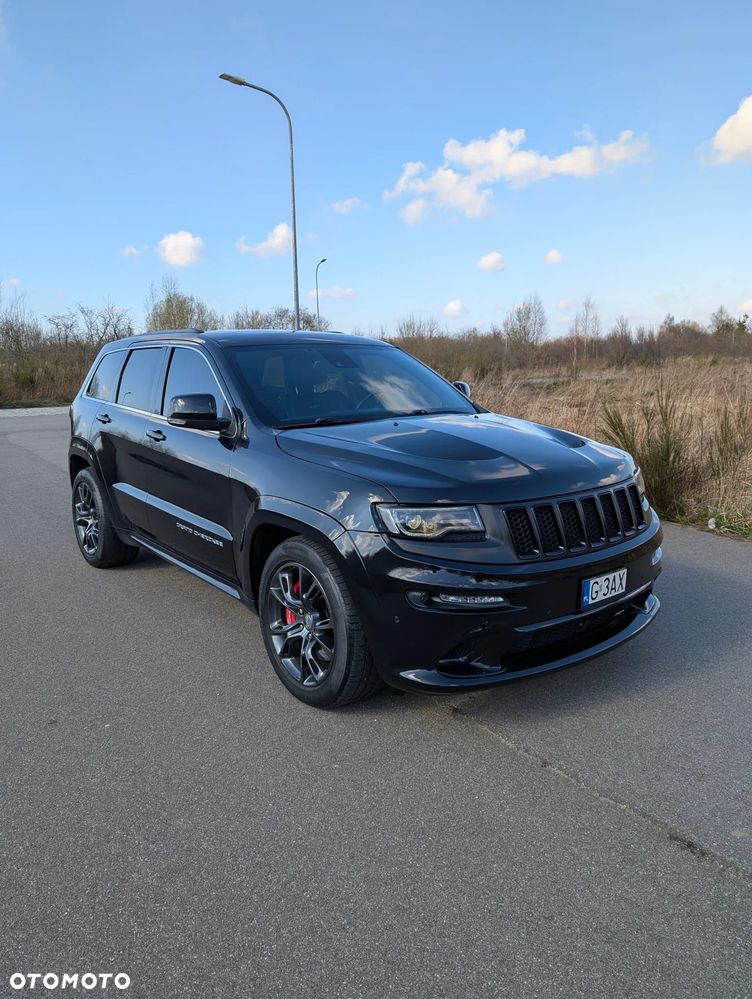 Jeep Grand Cherokee SRT - 3