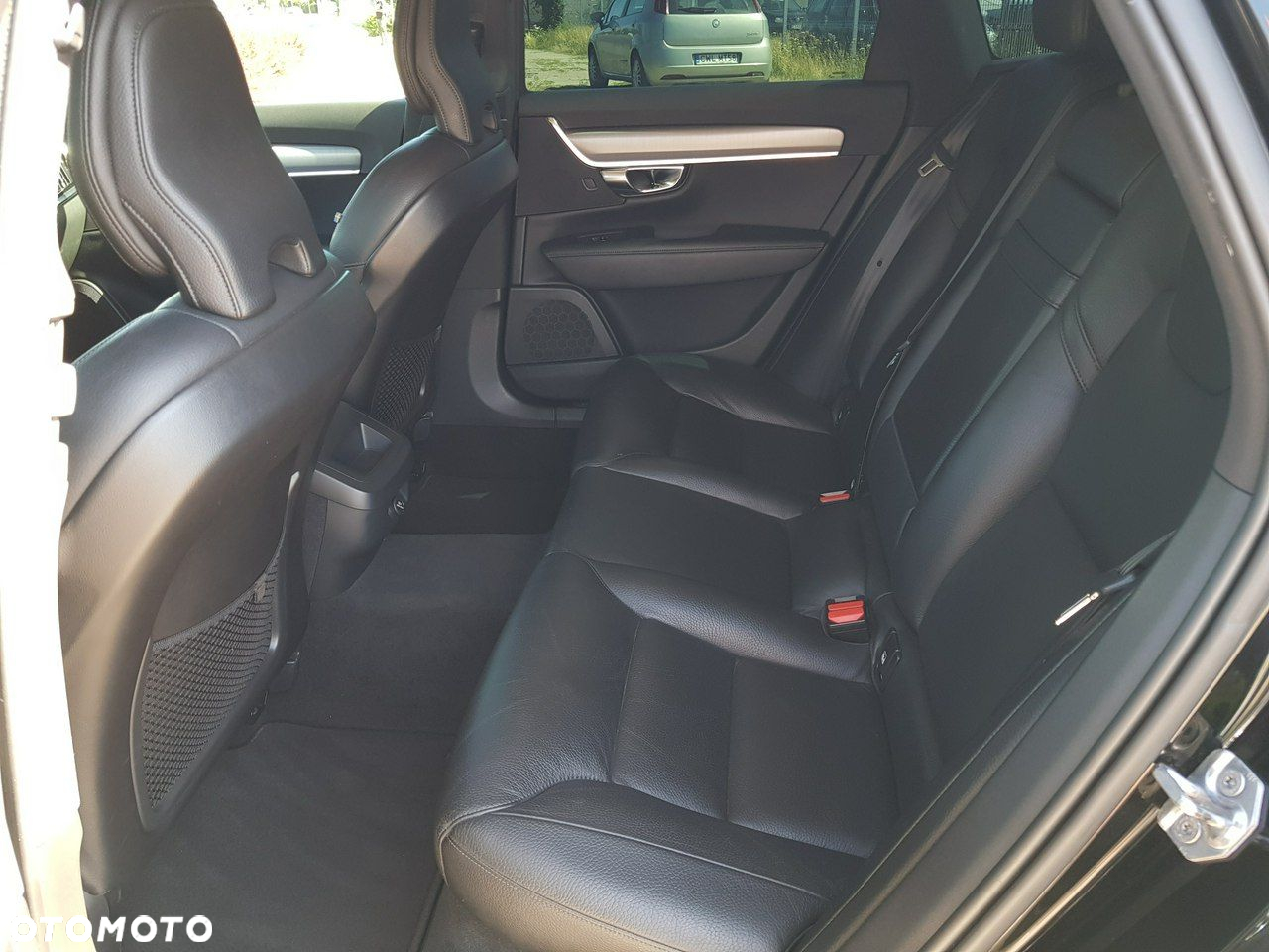 Volvo V90 - 10