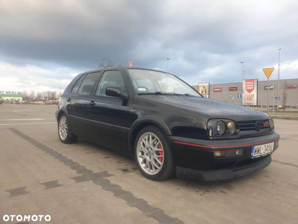 Volkswagen Golf - 6