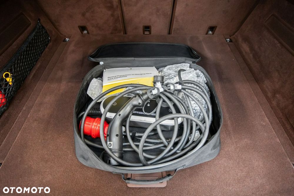 Porsche Cayenne E-Hybrid Tiptronic S - 32