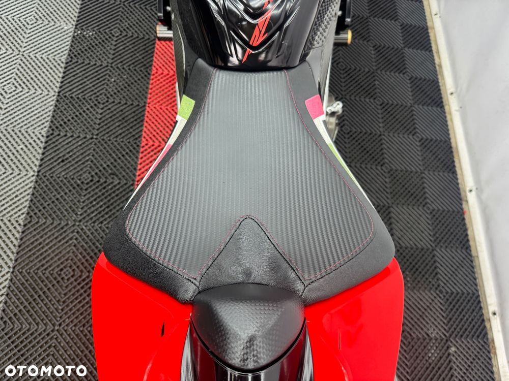 Aprilia RSV - 25