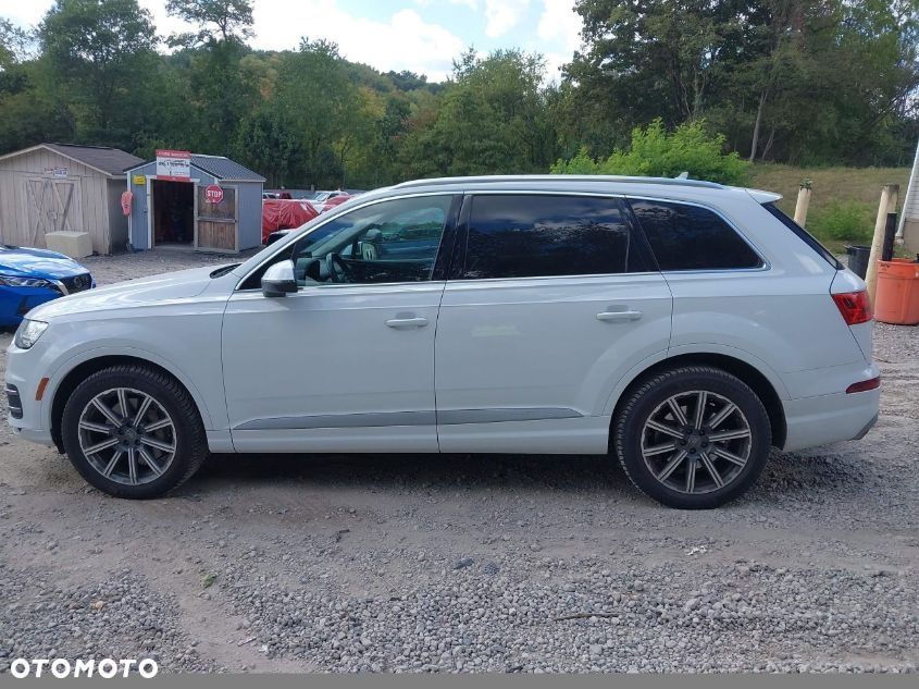 Audi Q7 - 12