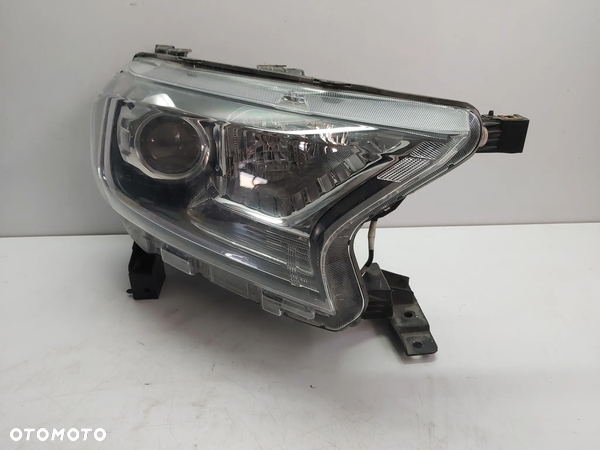 Lampa prawa reflektor Ford Ranger 3 III Lift 2015-