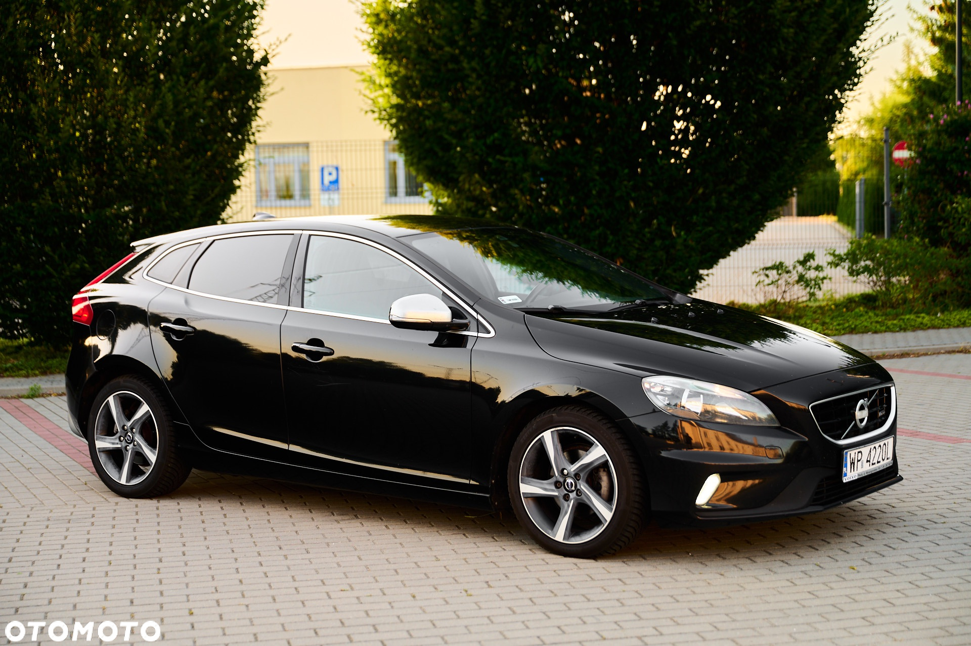 Volvo V40 D2 R-Design - 15