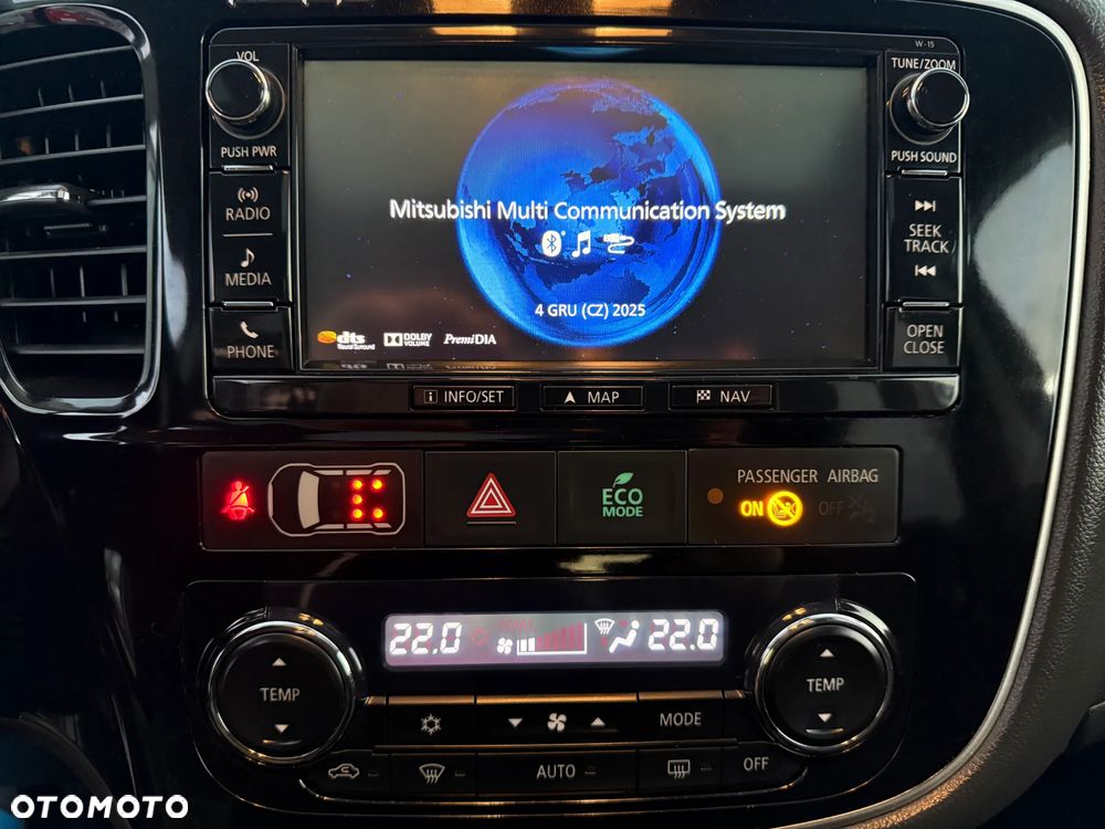 Mitsubishi Outlander 2.2 DI-D 4WD Intense - 14