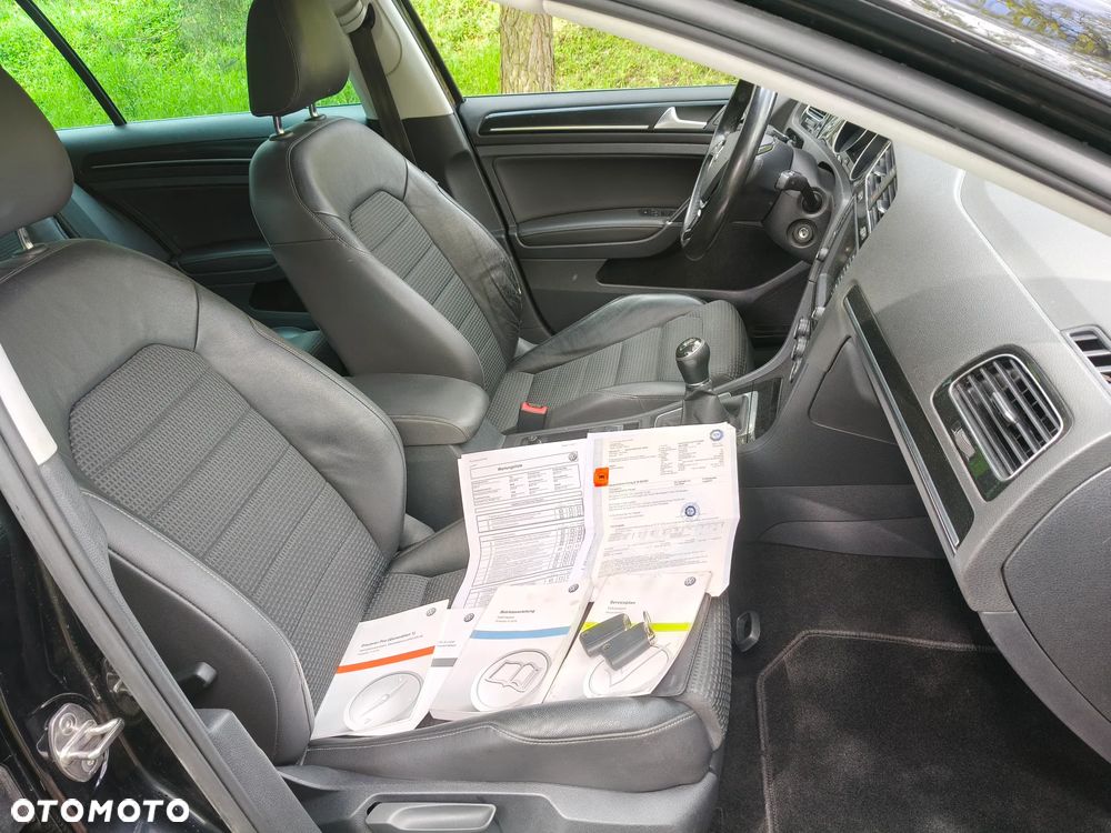 Volkswagen Golf 2.0 BlueTDI Highline - 29