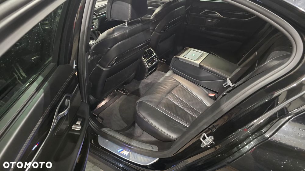 BMW Seria 7 740d xDrive - 9