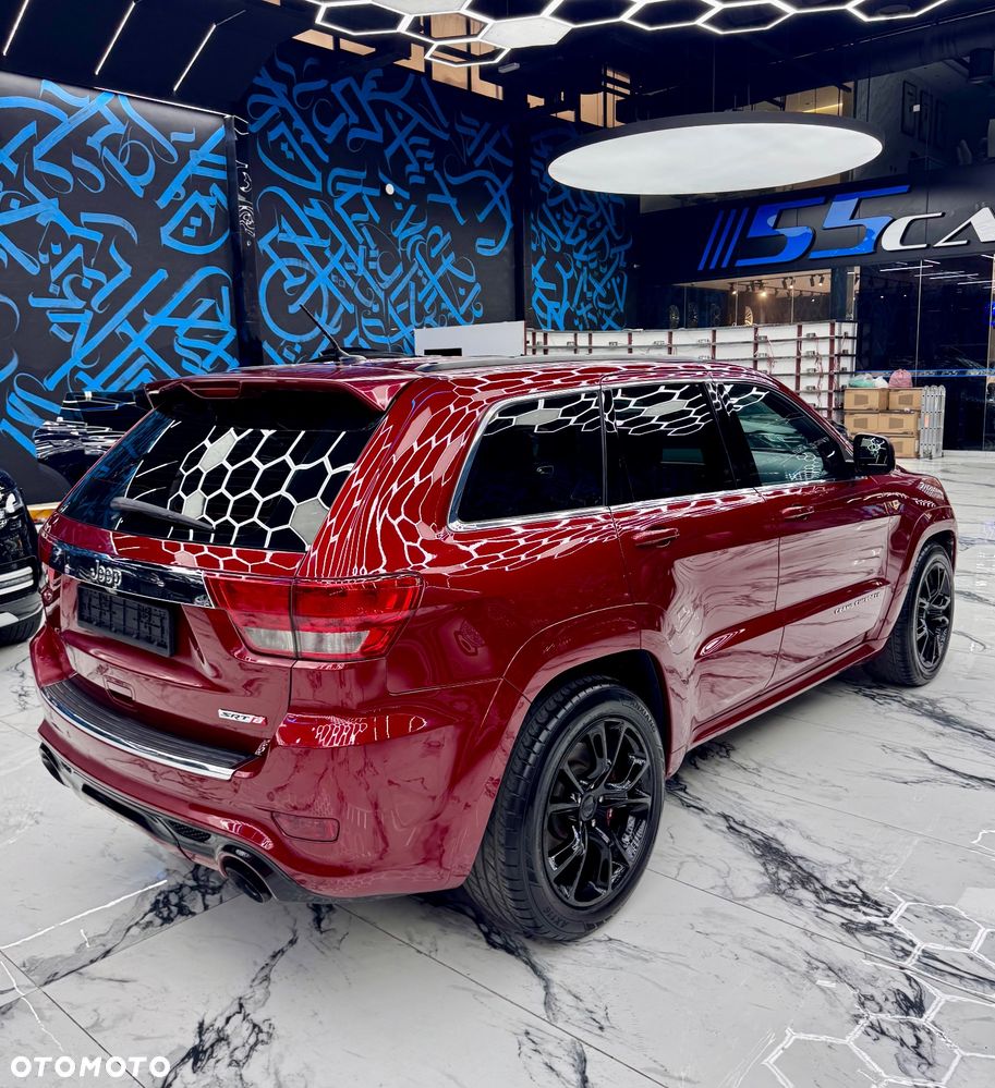Jeep Grand Cherokee - 11