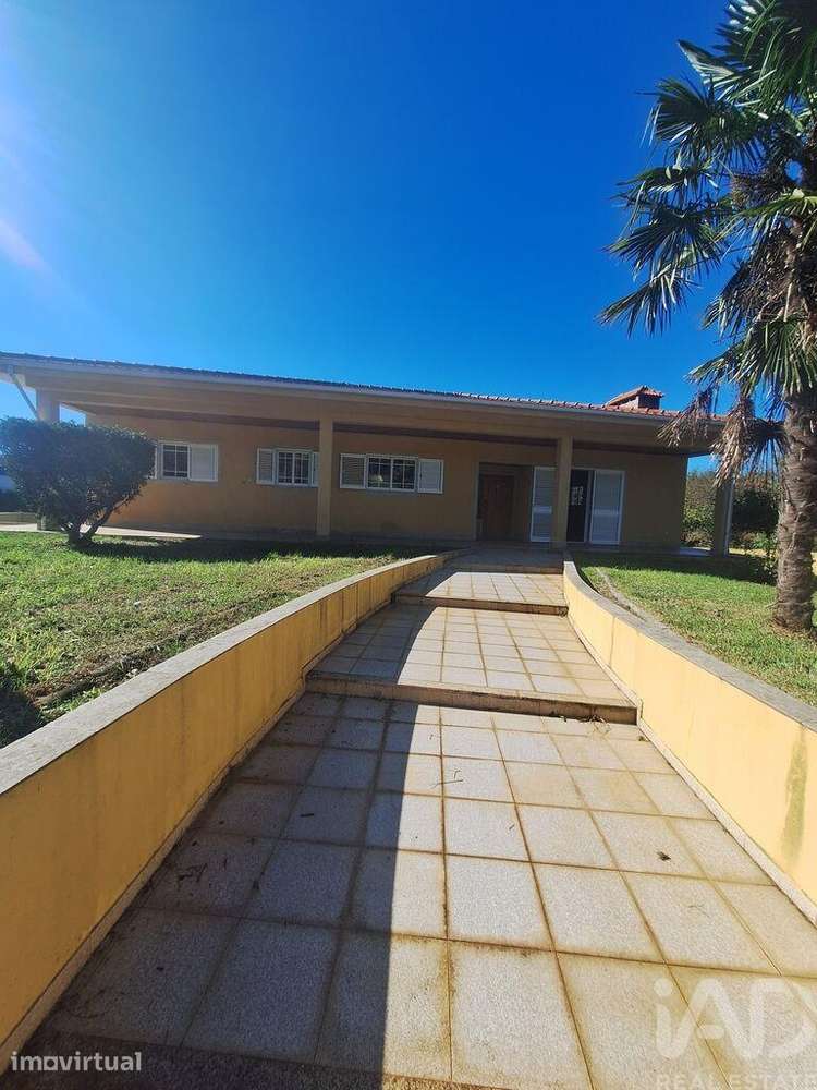 Moradia isolada T4 em Recarei de 250 m2 - Grande imagem: 2/33