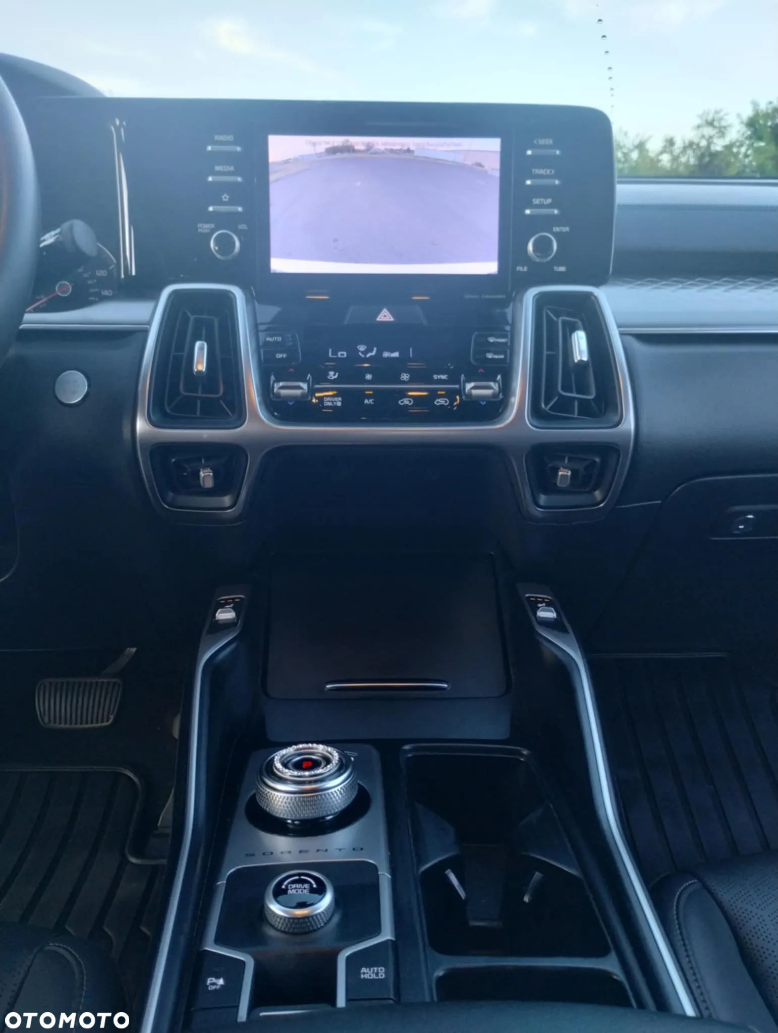 Kia Sorento - 11
