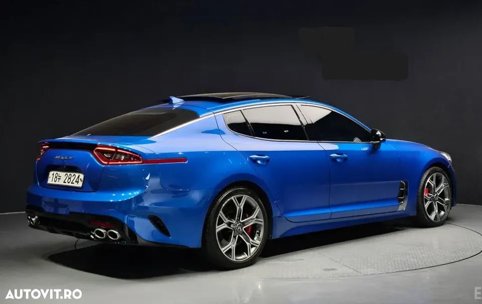 Kia Stinger - 3
