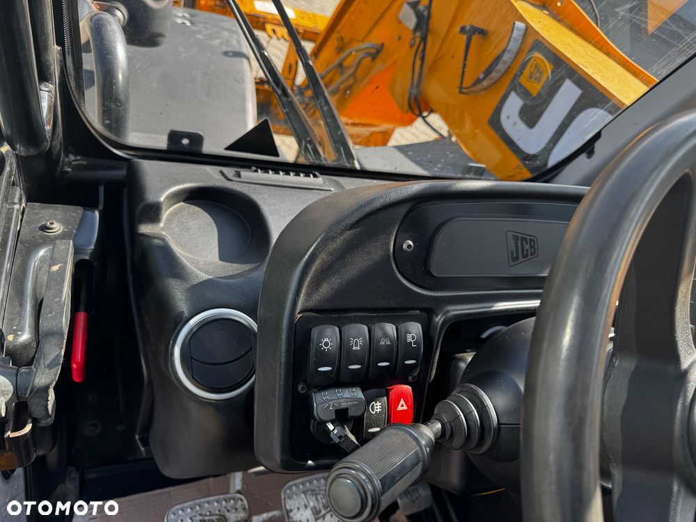 JCB 531-70 AGRI PLUS - 10