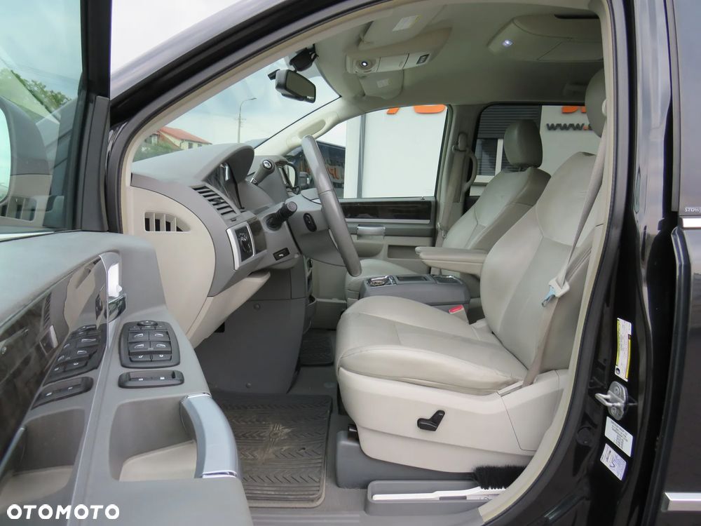 Chrysler Grand Voyager 2.8 CRD Limited - 26