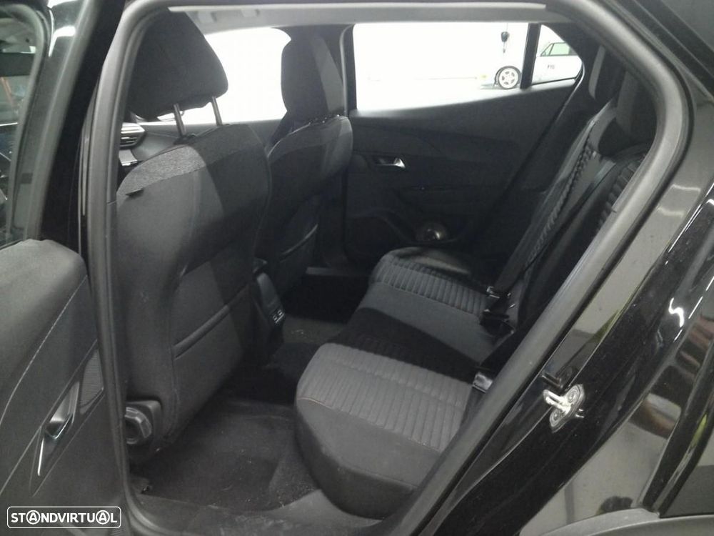 Peugeot e-2008 50 kWh Active - 4