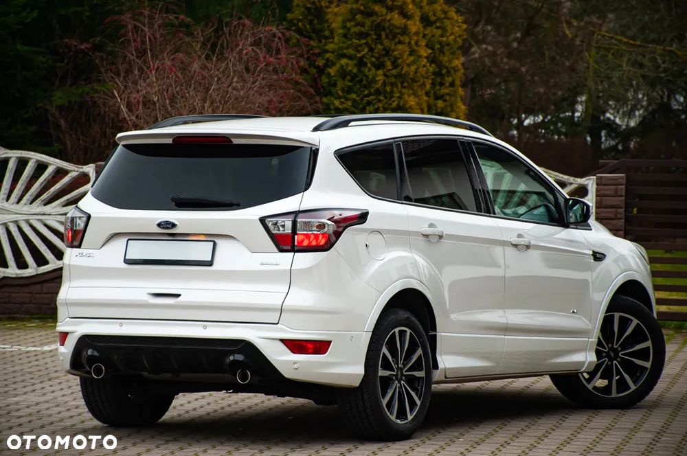 Ford Kuga 1.5 EcoBoost 4x4 Titanium - 36