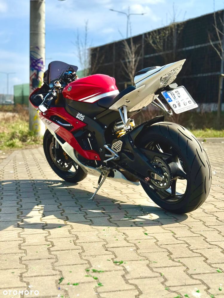 Yamaha R6 - 25
