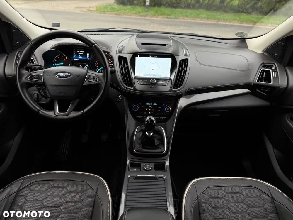 Ford Kuga 1.5 EcoBoost 2x4 Vignale - 28