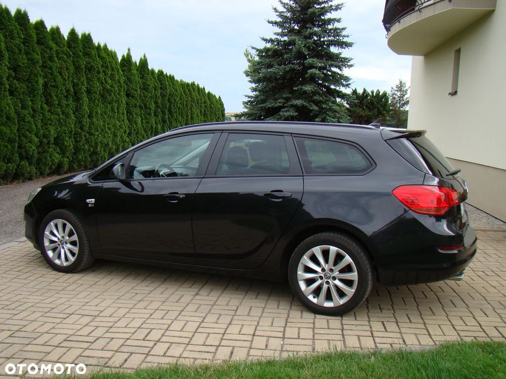 Opel Astra 1.4 Turbo - 11